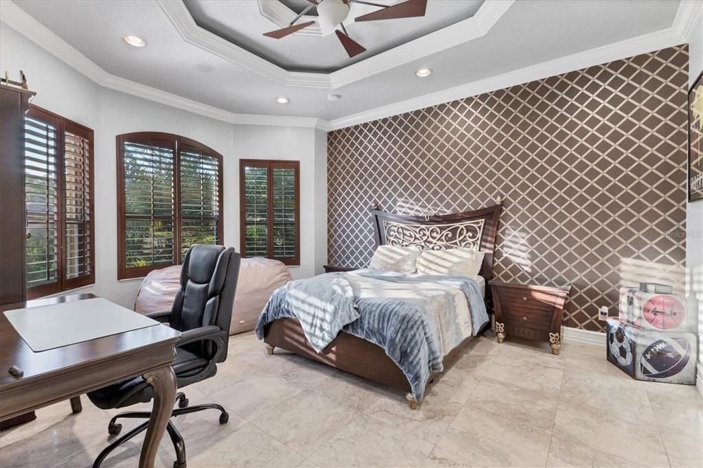 待售: $3,950,000 (6 贝兹, 6 浴室, 8541 平方英尺)