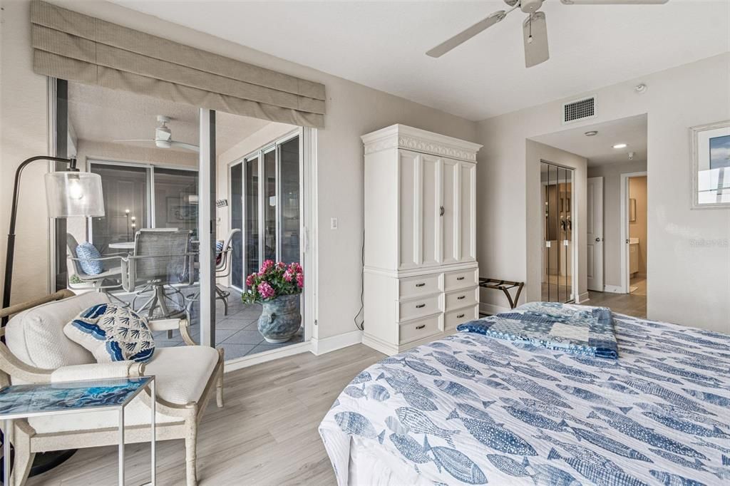 На продажу: $839,000 (2 спален, 2 ванн, 1833 Квадратных фут)