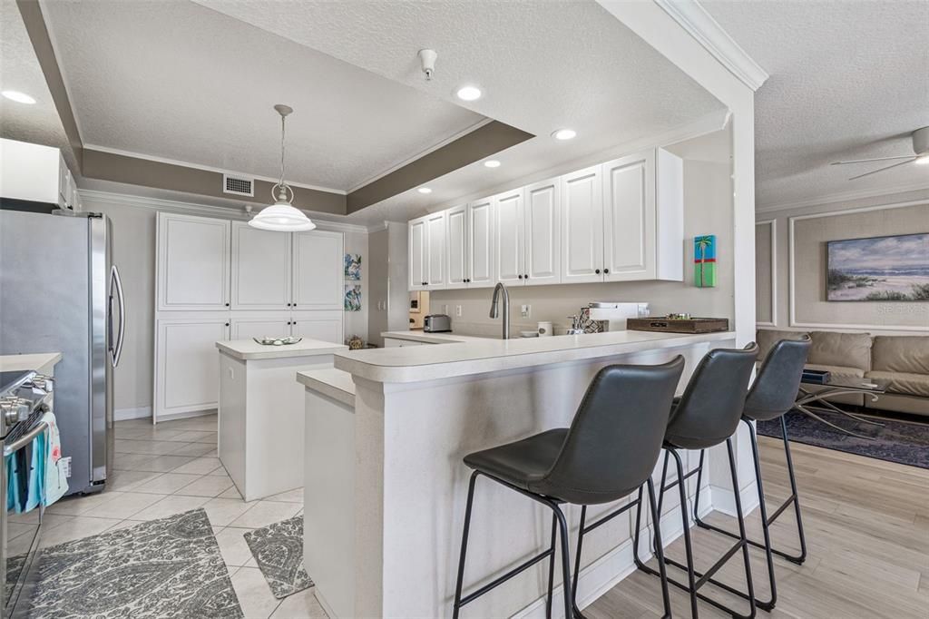 На продажу: $839,000 (2 спален, 2 ванн, 1833 Квадратных фут)