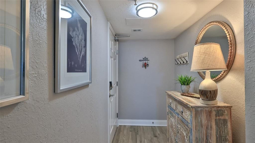 En Venta: $975,000 (3 camas, 2 baños, 1517 Pies cuadrados)