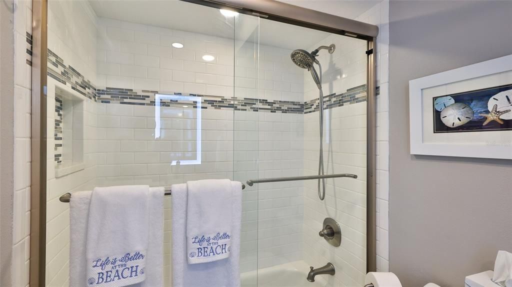 En Venta: $975,000 (3 camas, 2 baños, 1517 Pies cuadrados)