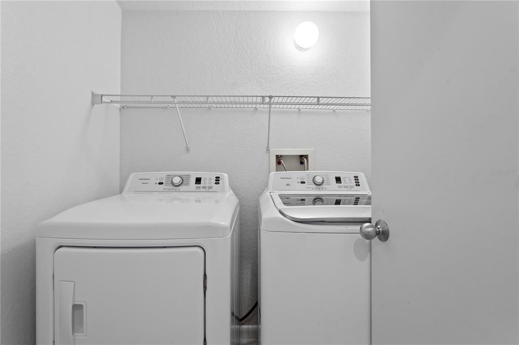 For Sale: $280,000 (1 beds, 1 baths, 789 Square Feet)