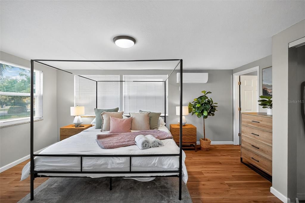 For Rent: $2,500 (3 beds, 3 baths, 1376 Square Feet)