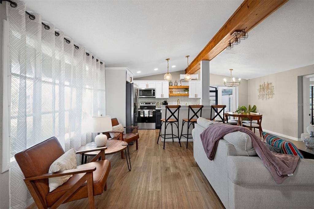 For Rent: $2,500 (3 beds, 3 baths, 1376 Square Feet)