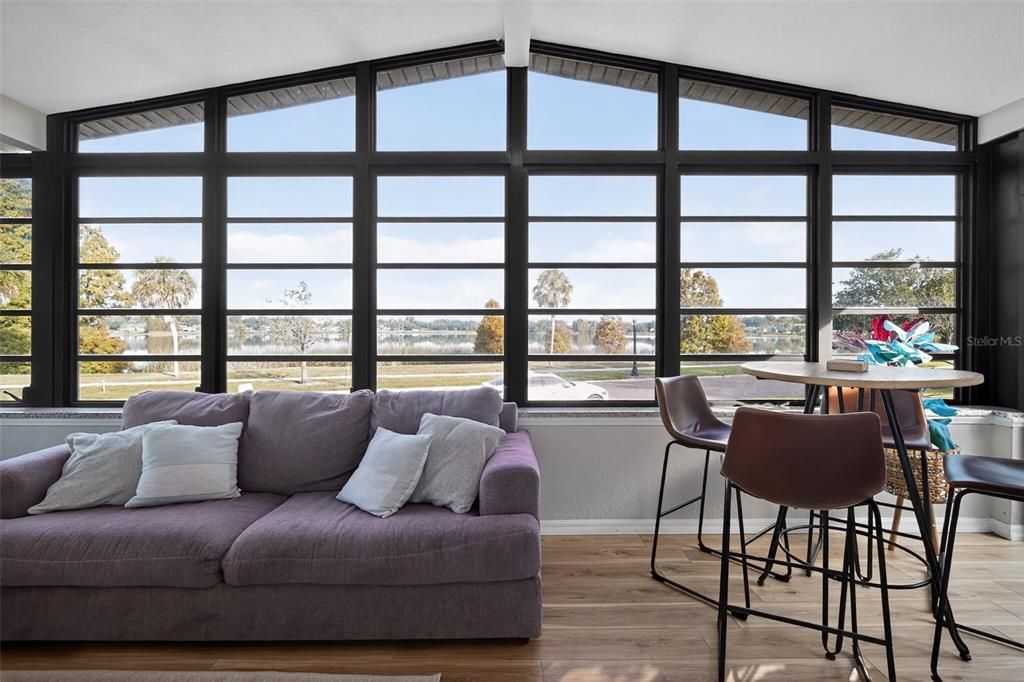 For Rent: $2,500 (3 beds, 3 baths, 1376 Square Feet)