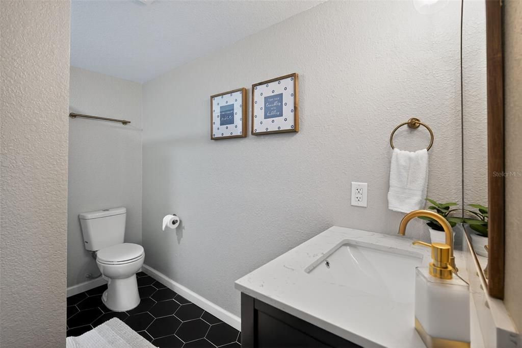 For Rent: $2,500 (3 beds, 3 baths, 1376 Square Feet)