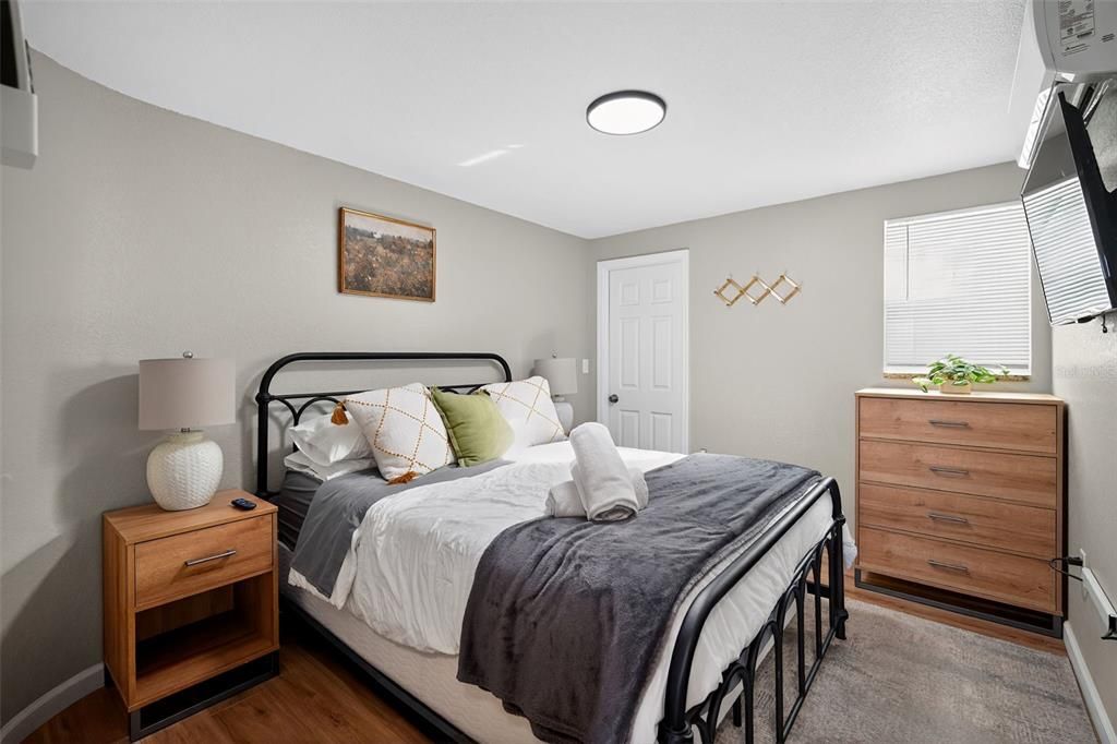 For Rent: $2,500 (3 beds, 3 baths, 1376 Square Feet)