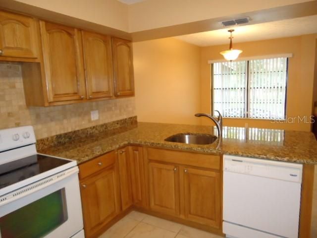 For Sale: $269,900 (2 beds, 2 baths, 1614 Square Feet)