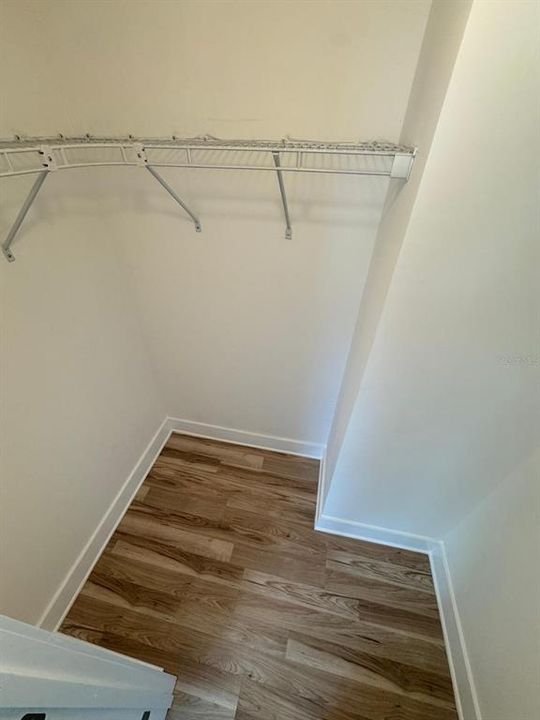 For Sale: $287,000 (3 beds, 2 baths, 1588 Square Feet)