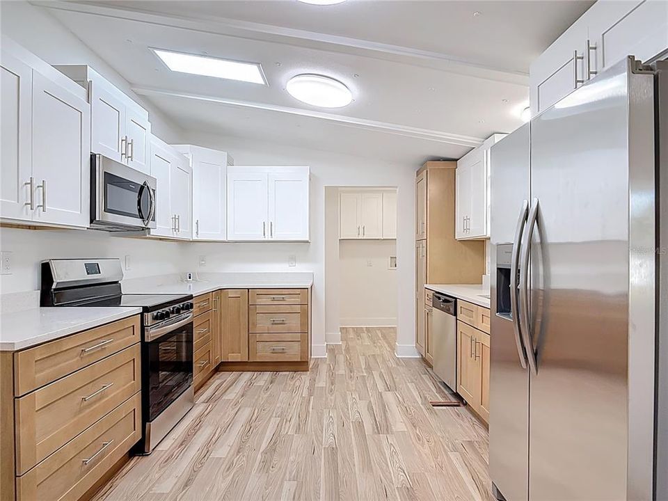 For Sale: $287,000 (3 beds, 2 baths, 1588 Square Feet)