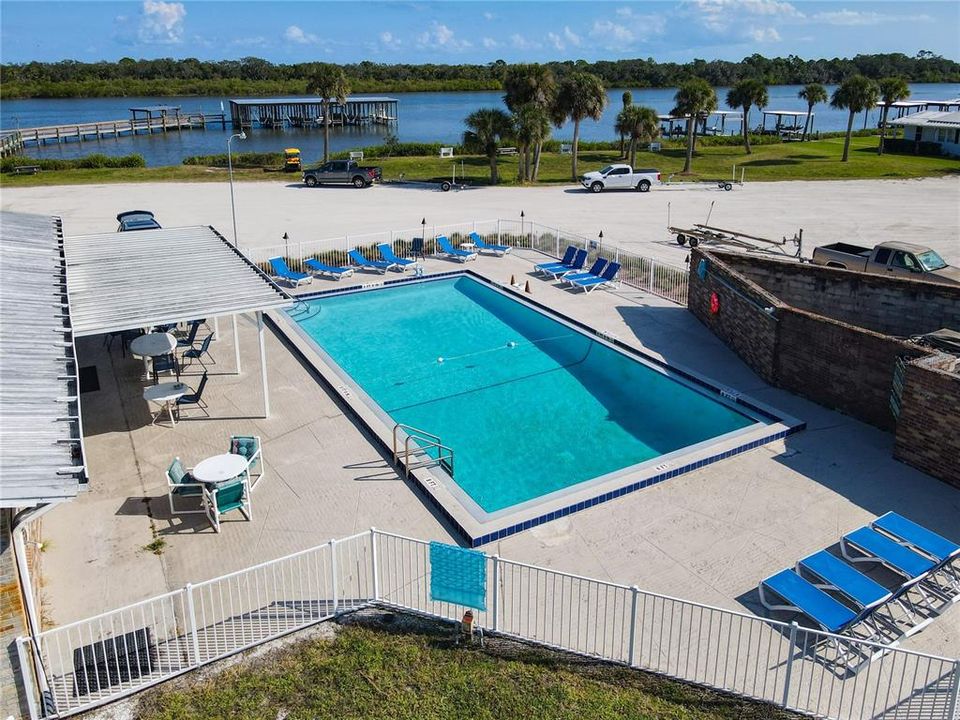 For Sale: $287,000 (3 beds, 2 baths, 1588 Square Feet)