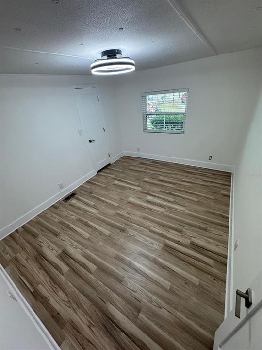 For Sale: $287,000 (3 beds, 2 baths, 1588 Square Feet)