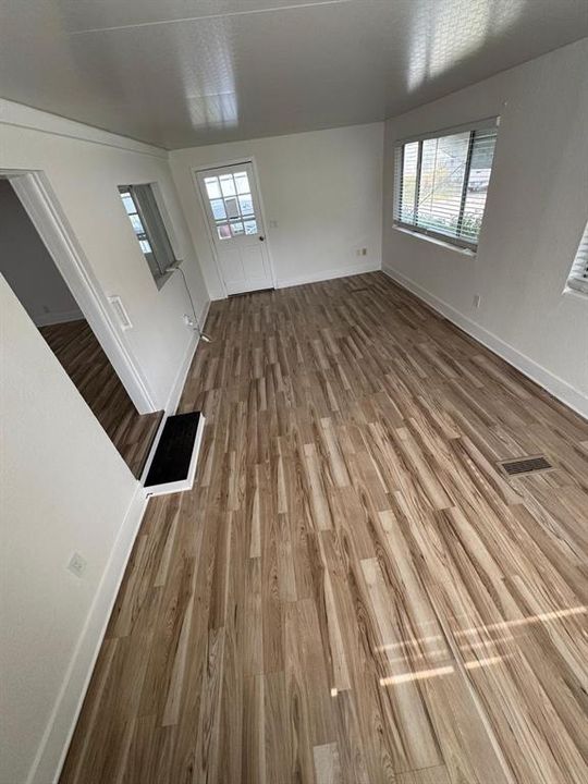 For Sale: $287,000 (3 beds, 2 baths, 1588 Square Feet)