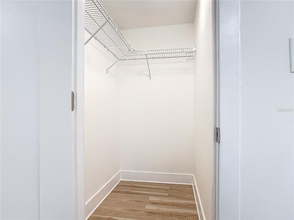 For Sale: $287,000 (3 beds, 2 baths, 1588 Square Feet)