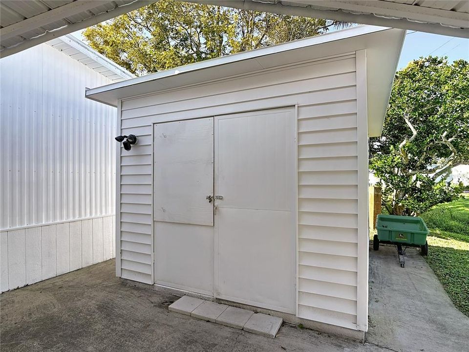 For Sale: $287,000 (3 beds, 2 baths, 1588 Square Feet)