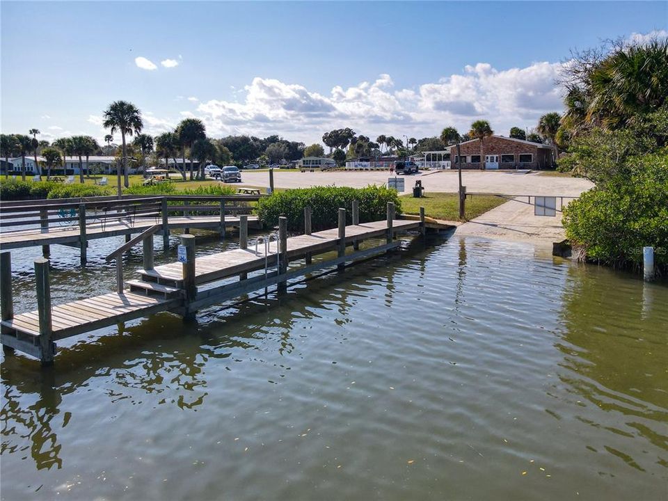 For Sale: $287,000 (3 beds, 2 baths, 1588 Square Feet)