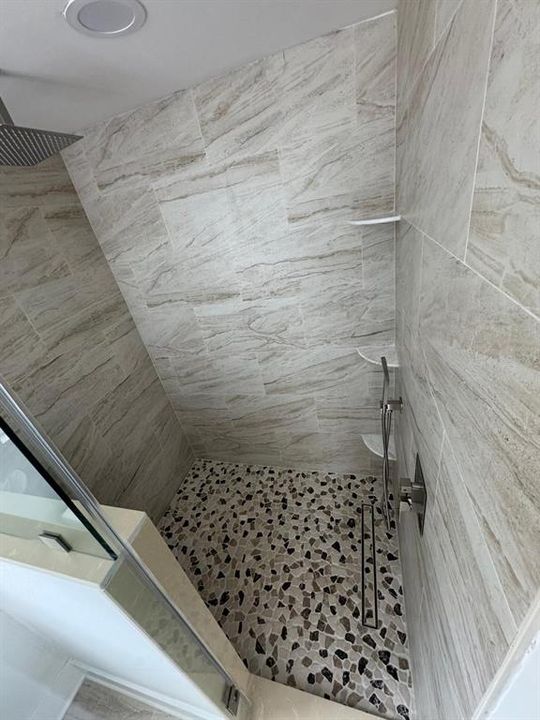 For Sale: $287,000 (3 beds, 2 baths, 1588 Square Feet)