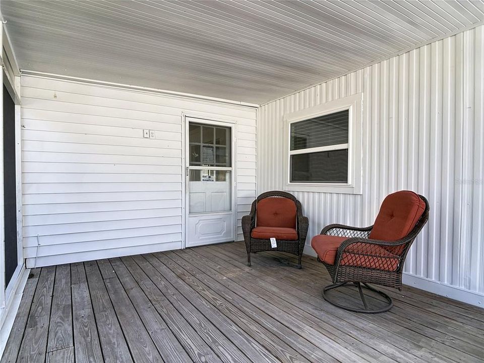 For Sale: $287,000 (3 beds, 2 baths, 1588 Square Feet)