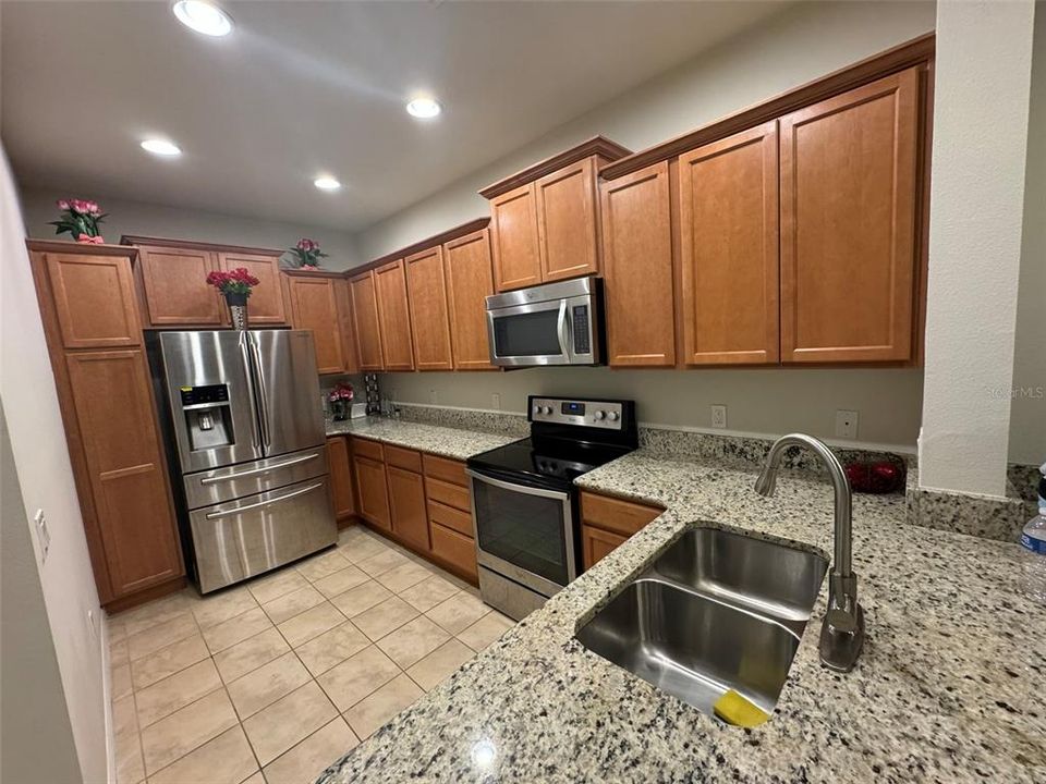 En Renta: $2,950 (3 camas, 2 baños, 1830 Pies cuadrados)