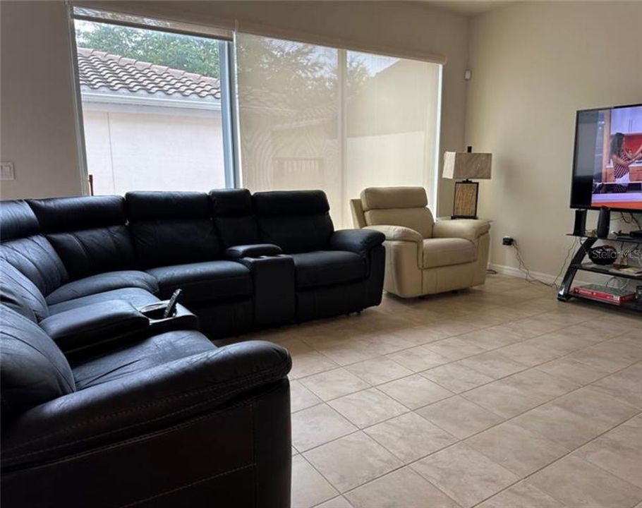 En Renta: $2,950 (3 camas, 2 baños, 1830 Pies cuadrados)