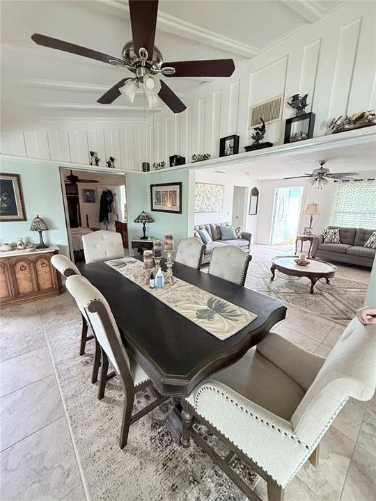 For Sale: $249,000 (2 beds, 2 baths, 1613 Square Feet)