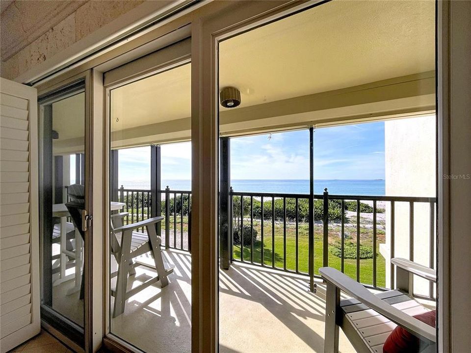 For Sale: $1,150,000 (2 beds, 2 baths, 1255 Square Feet)