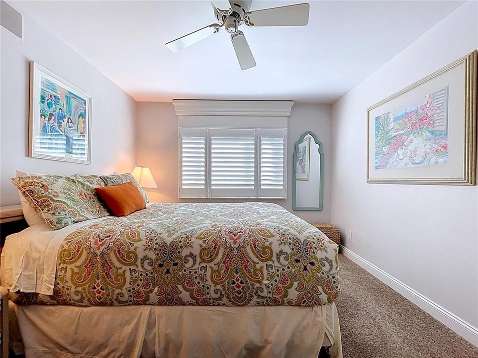 For Sale: $1,150,000 (2 beds, 2 baths, 1255 Square Feet)