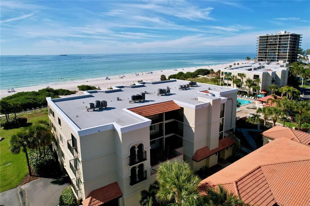 For Sale: $1,150,000 (2 beds, 2 baths, 1255 Square Feet)