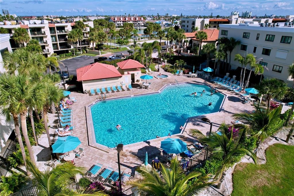 For Sale: $1,150,000 (2 beds, 2 baths, 1255 Square Feet)