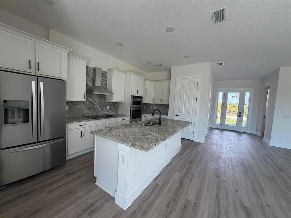 For Sale: $539,000 (3 beds, 2 baths, 1972 Square Feet)