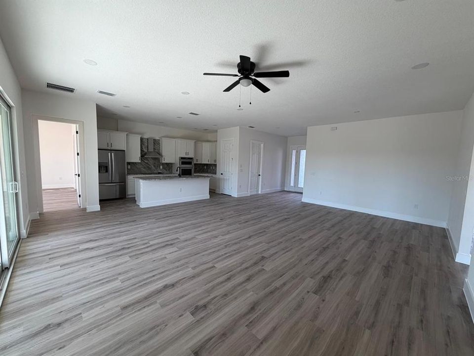 For Sale: $539,000 (3 beds, 2 baths, 1972 Square Feet)