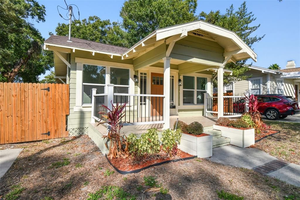 For Sale: $749,000 (3 beds, 2 baths, 1524 Square Feet)