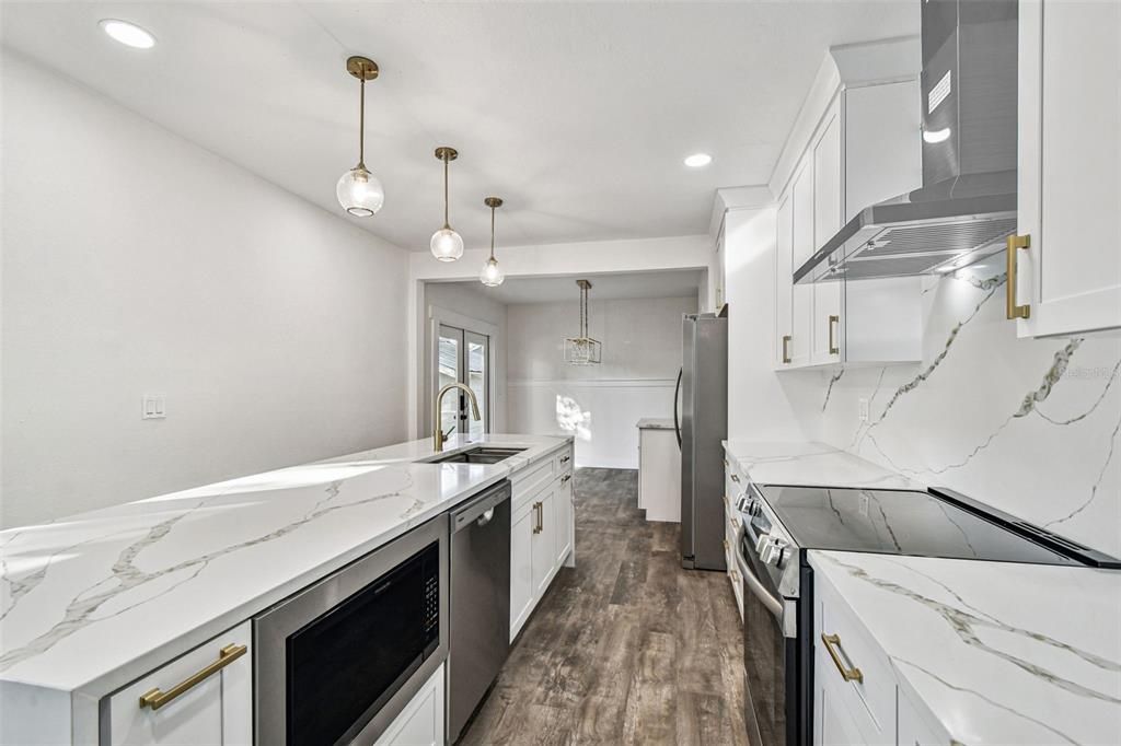 For Sale: $749,000 (3 beds, 2 baths, 1524 Square Feet)