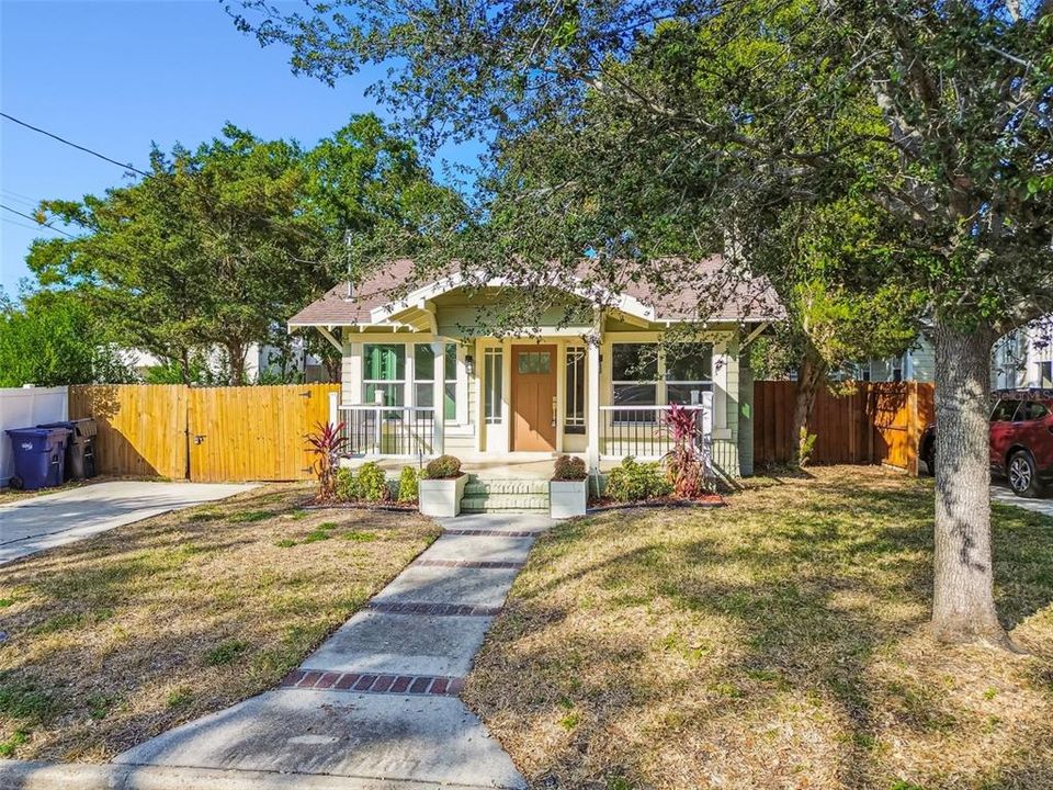 For Sale: $749,000 (3 beds, 2 baths, 1524 Square Feet)