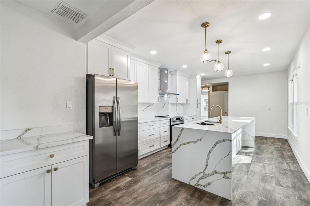 For Sale: $749,000 (3 beds, 2 baths, 1524 Square Feet)