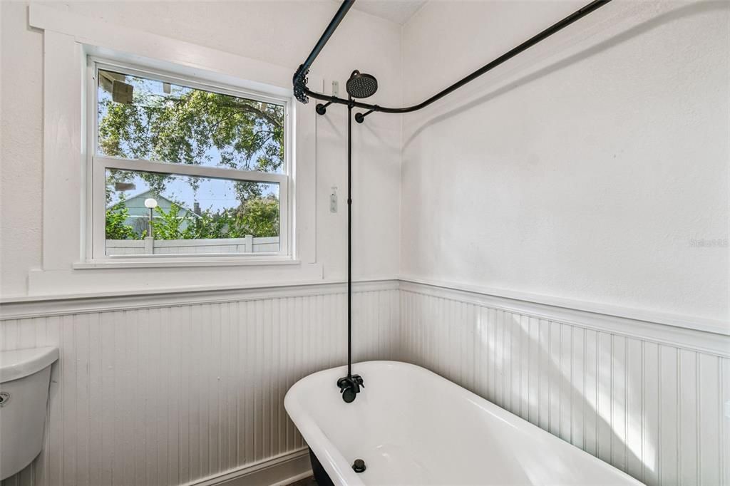 For Sale: $749,000 (3 beds, 2 baths, 1524 Square Feet)