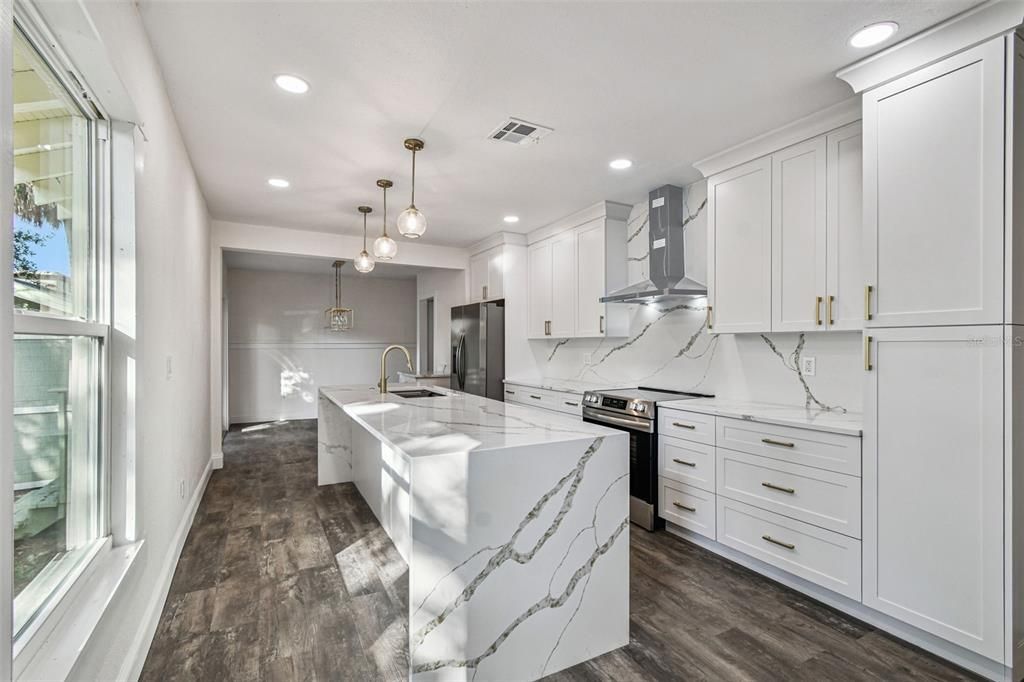 For Sale: $749,000 (3 beds, 2 baths, 1524 Square Feet)