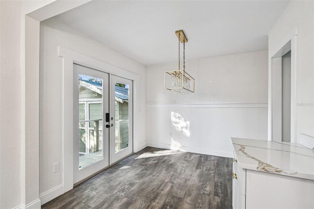 For Sale: $749,000 (3 beds, 2 baths, 1524 Square Feet)