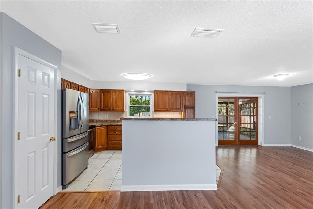 На продажу: $389,900 (3 спален, 2 ванн, 1488 Квадратных фут)