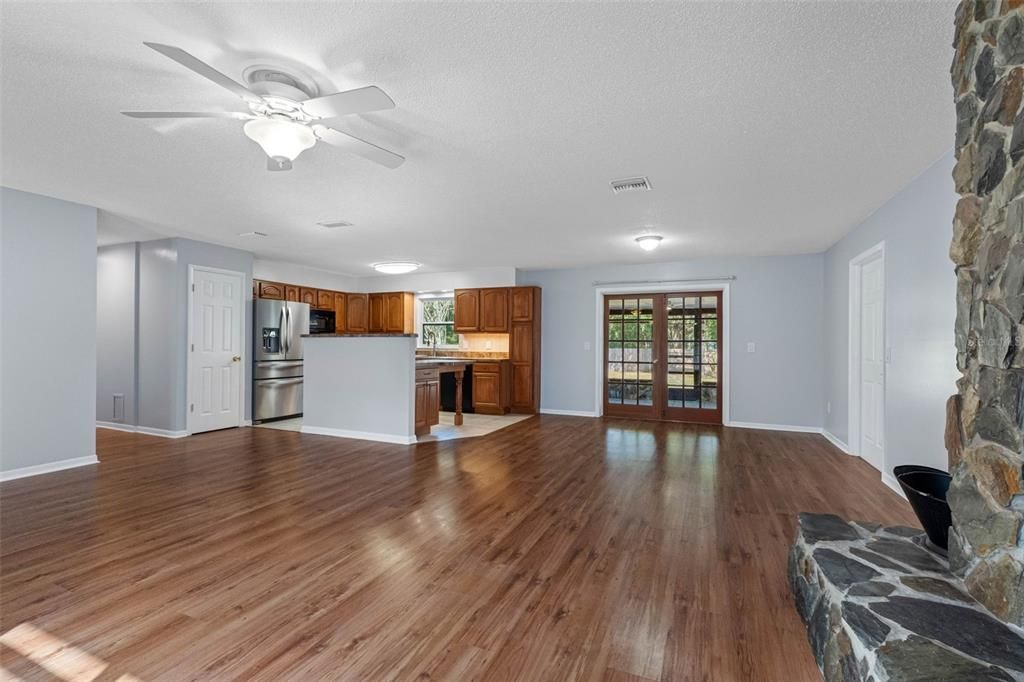 На продажу: $389,900 (3 спален, 2 ванн, 1488 Квадратных фут)