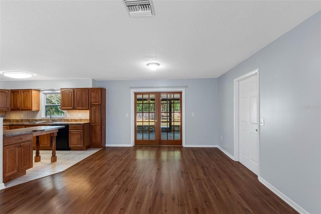 На продажу: $389,900 (3 спален, 2 ванн, 1488 Квадратных фут)