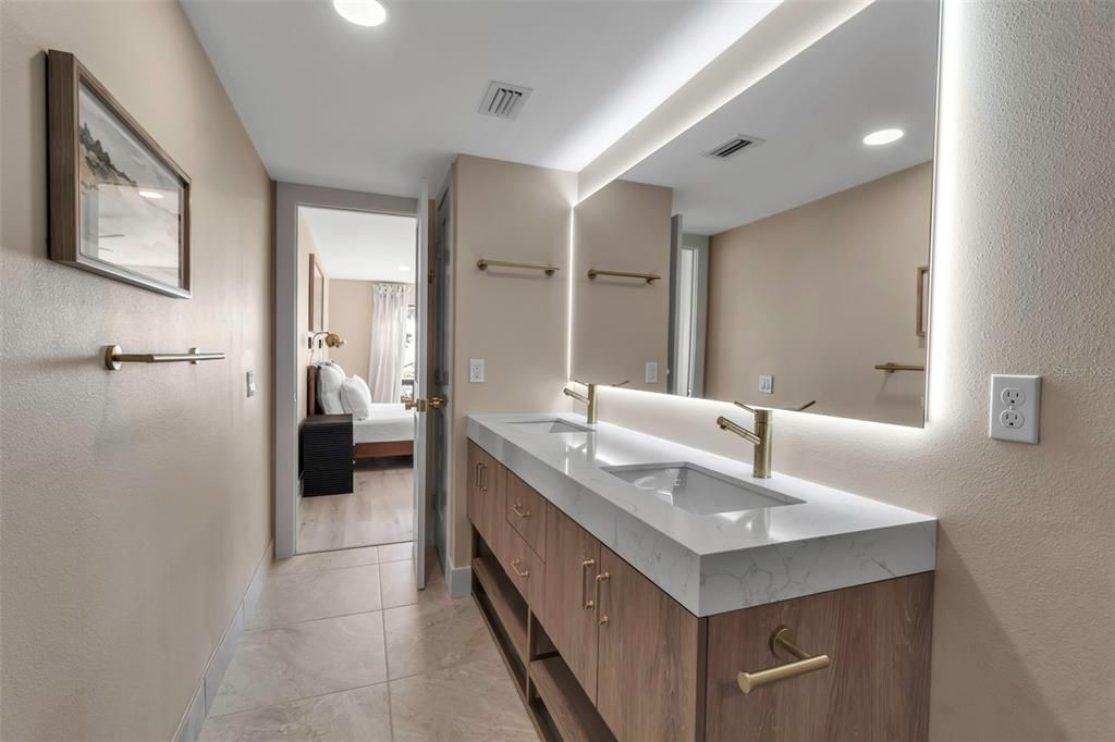 For Sale: $925,000 (2 beds, 2 baths, 1561 Square Feet)