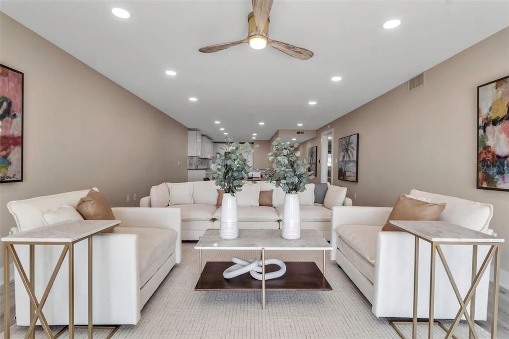 For Sale: $925,000 (2 beds, 2 baths, 1561 Square Feet)