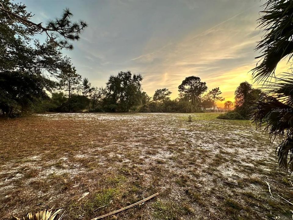 合同活跃: $245,000 (5.44 acres)