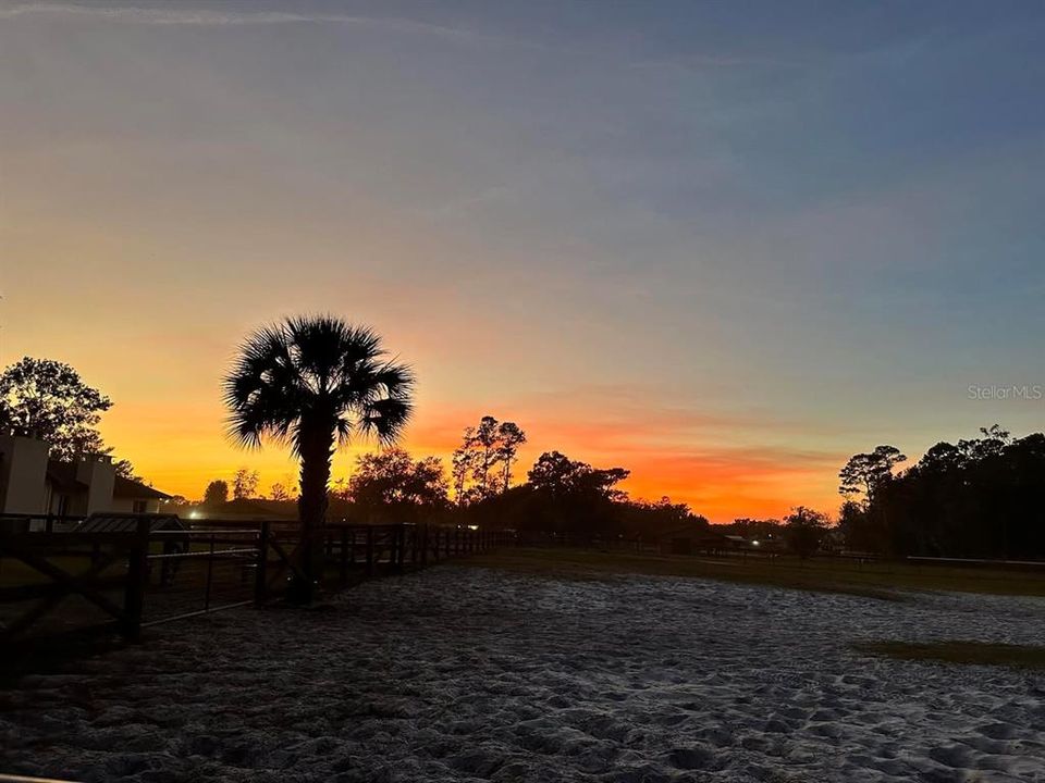 合同活跃: $245,000 (5.44 acres)