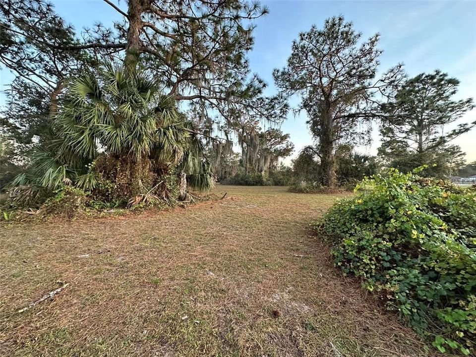 合同活跃: $245,000 (5.44 acres)