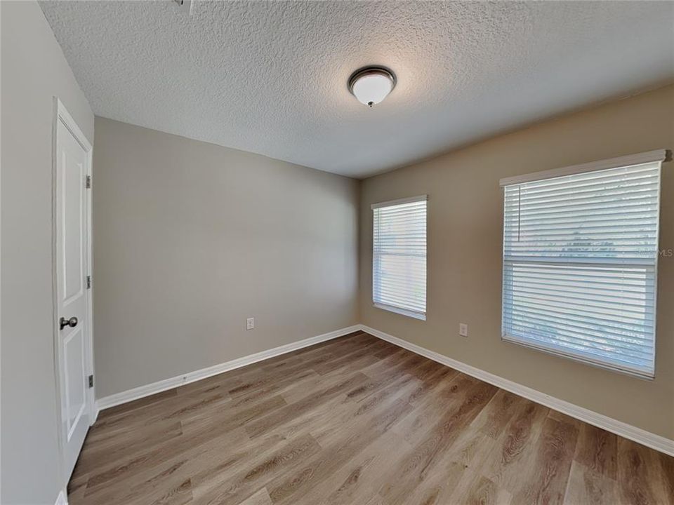 В аренду: $2,049 (4 спален, 2 ванн, 1400 Квадратных фут)