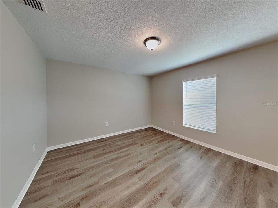 В аренду: $2,049 (4 спален, 2 ванн, 1400 Квадратных фут)