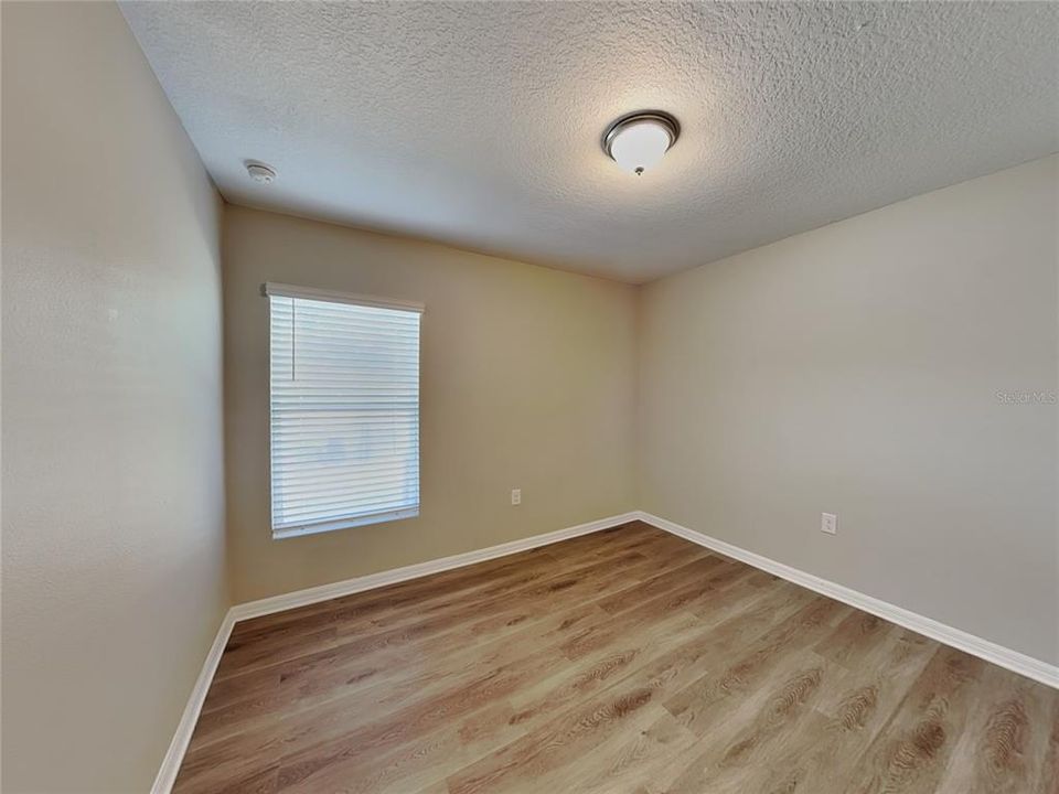 В аренду: $2,049 (4 спален, 2 ванн, 1400 Квадратных фут)