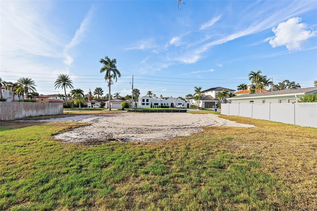 For Sale: $829,000 (0.21 acres)